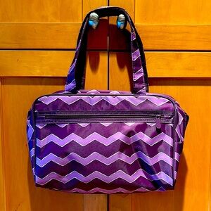 NWOT Thirty One Cosmetic Carry Case